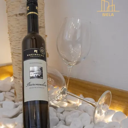 Nela 1 * ヤホリナ