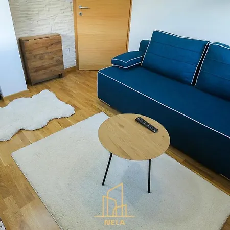 Nela 1 アパート